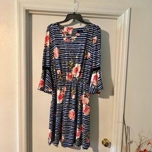 Beautiful Ladies Dress!👗